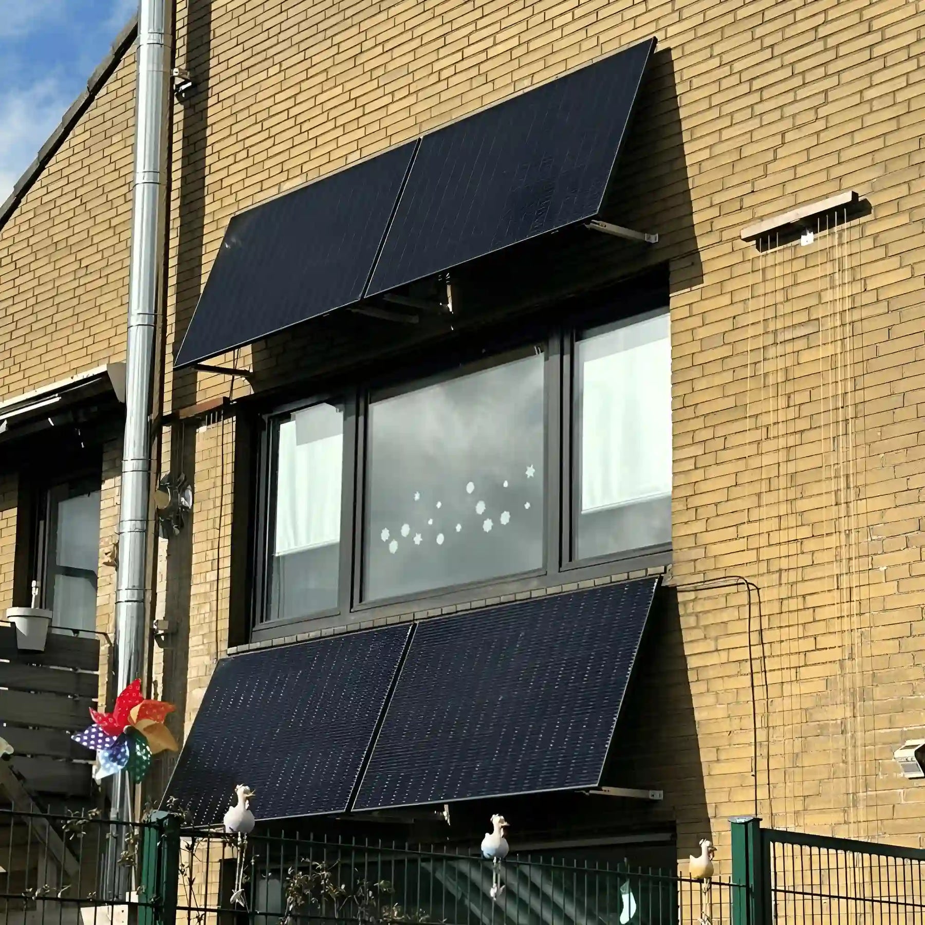 Balkonkraftwerk Halterung für die Wand - Set für ein Solarmodul